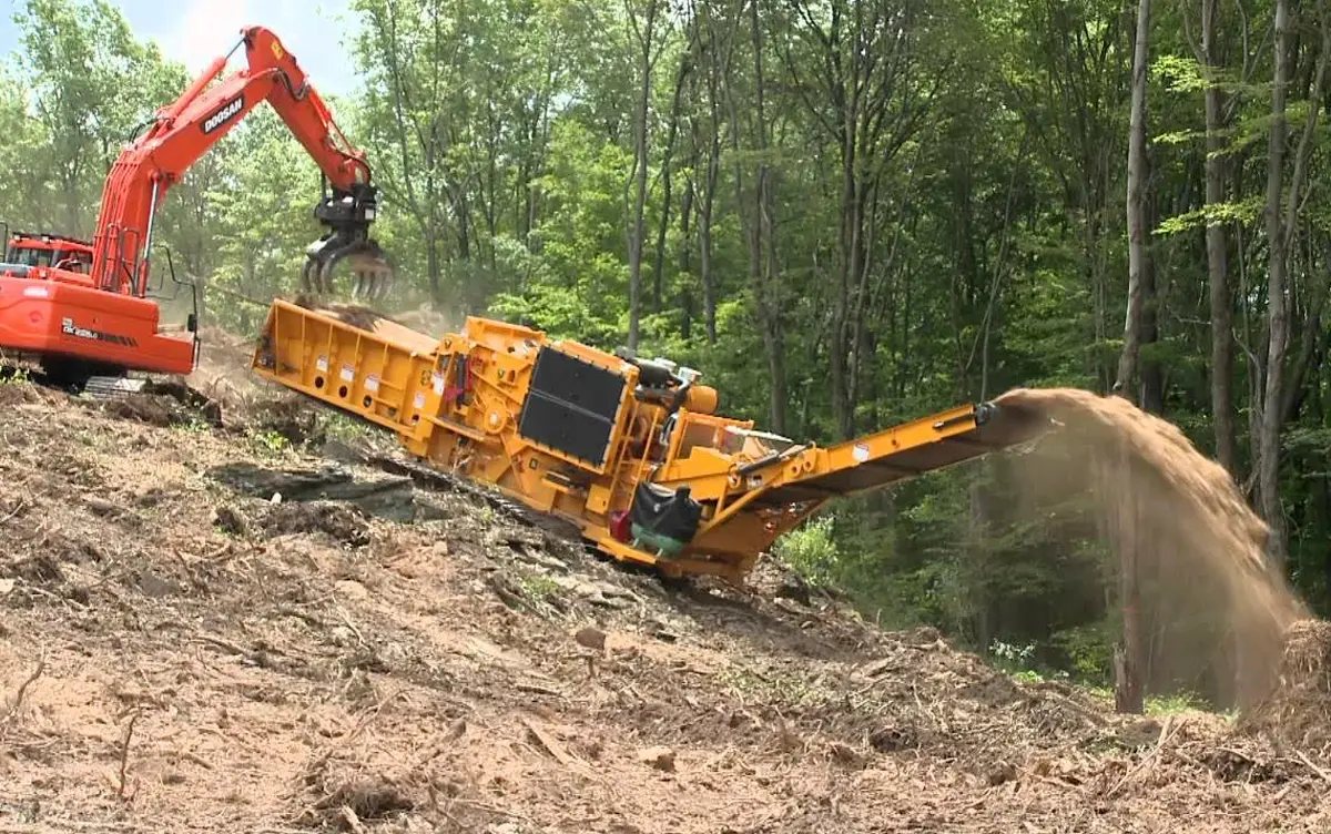 wood chipper,tree stump grinder,tree stump grinding,tree stump grinder for sale